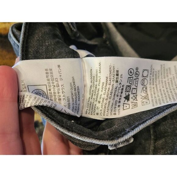 Levi's Jeans Women's 24 Faded Black High Waisted Taper Denim - Picture 3 of 4